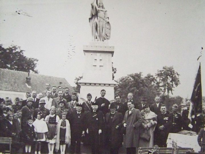 A vágai Hősi emlékmű felavatása 1939. október 1-jén