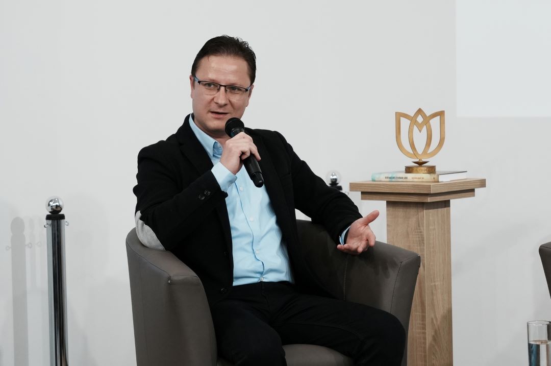  Köő Artúr