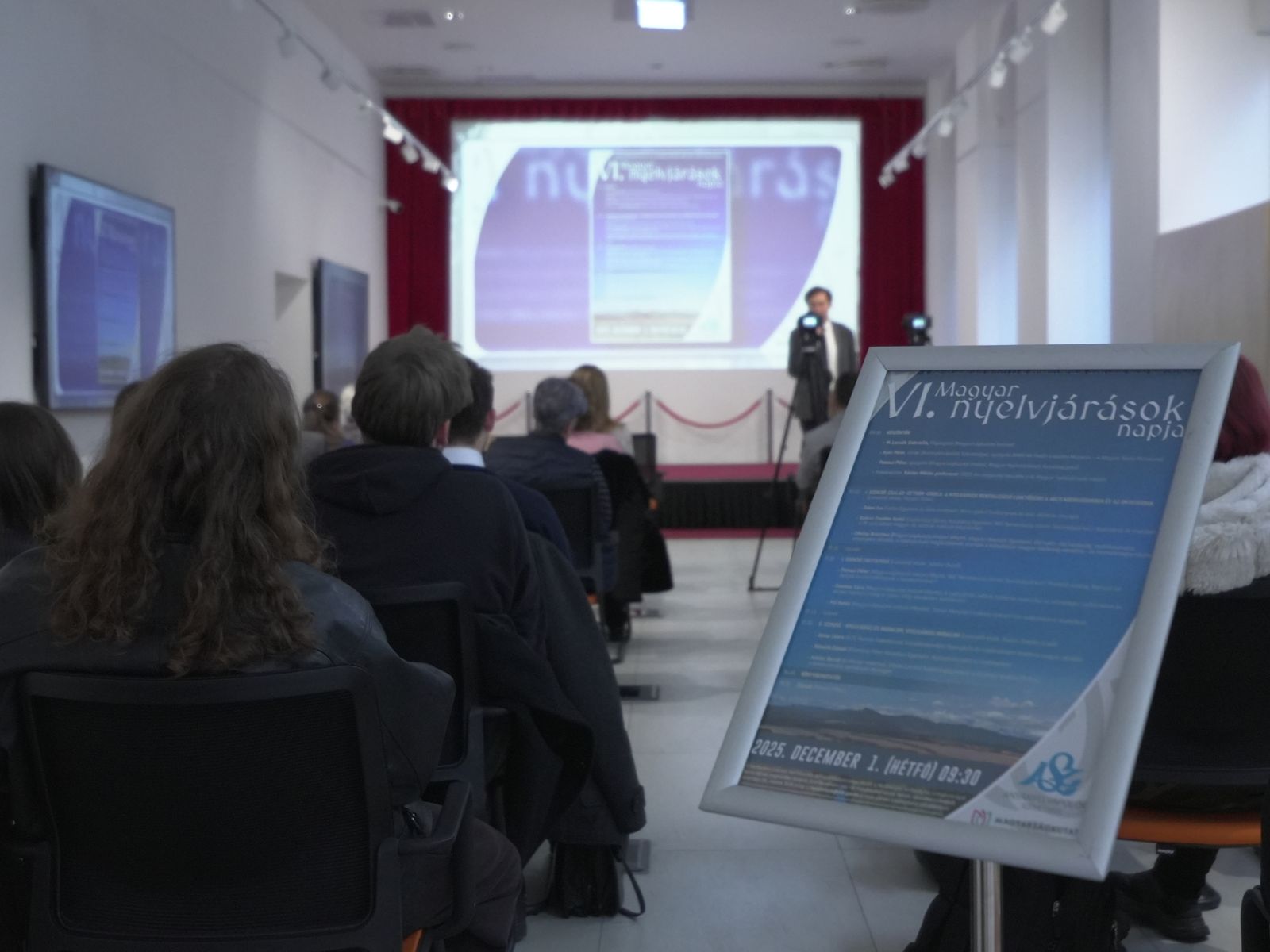 Közösség, oktatás és irodalom a nyelvjárások szolgálatában